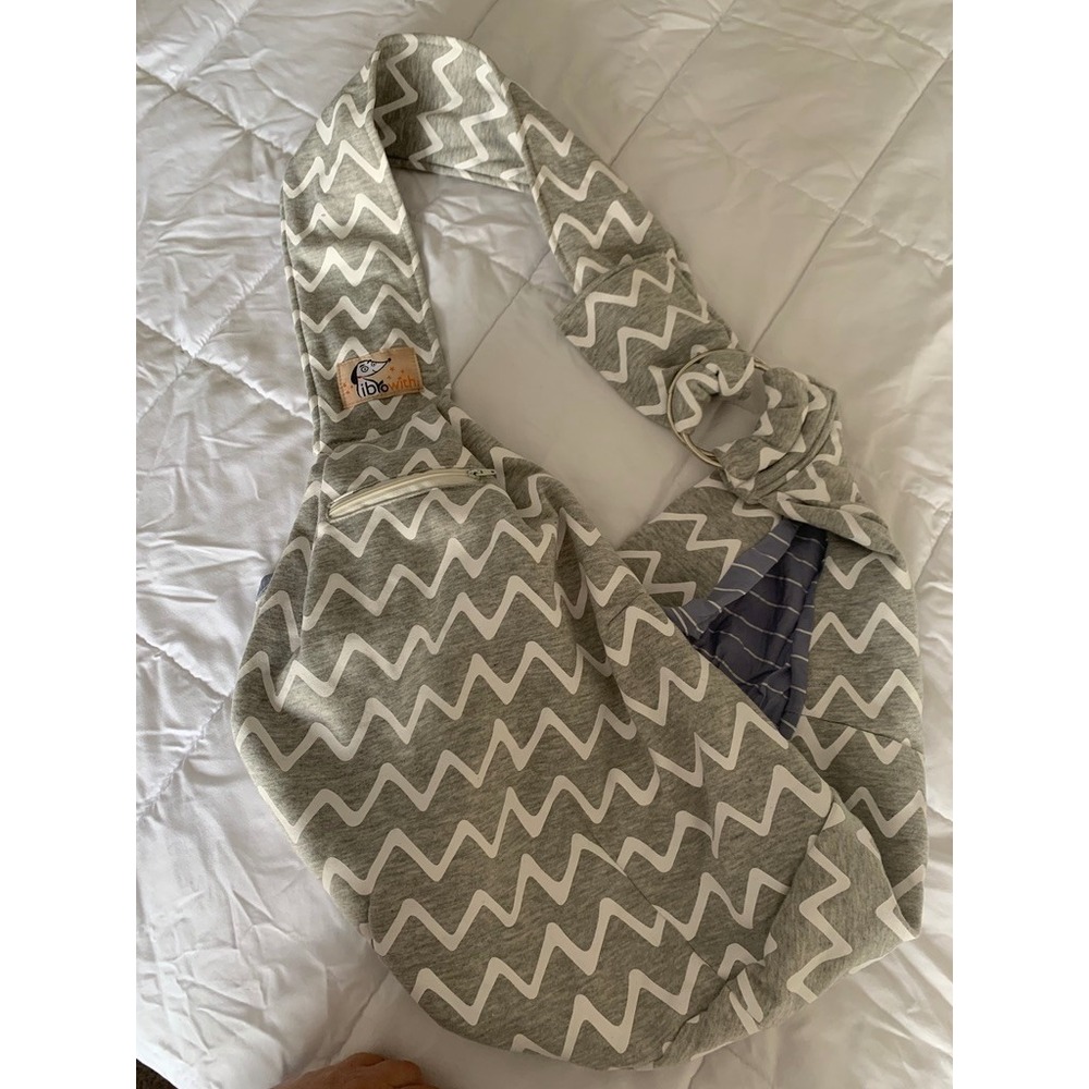 iibrowith Small Dog Sling Carrier Grey Chevron Zigzag Adjustable Ring Pet Pouch